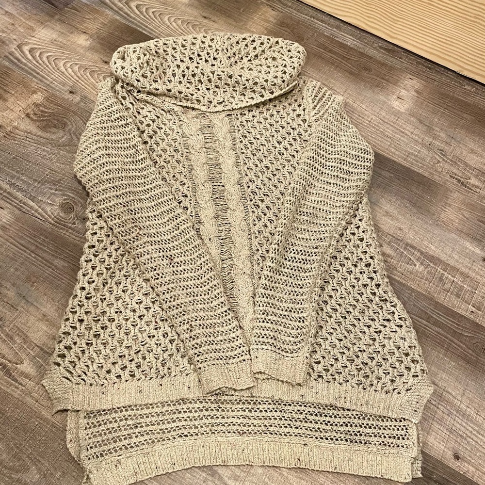 Maurice’s Sweater Size L